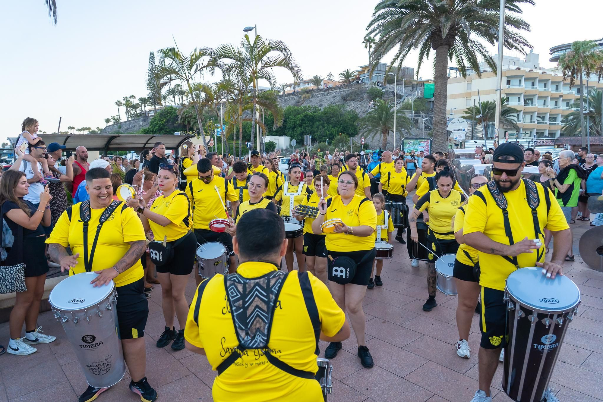 Celebración de las hogueras de San Juan en Playa del Inglés
