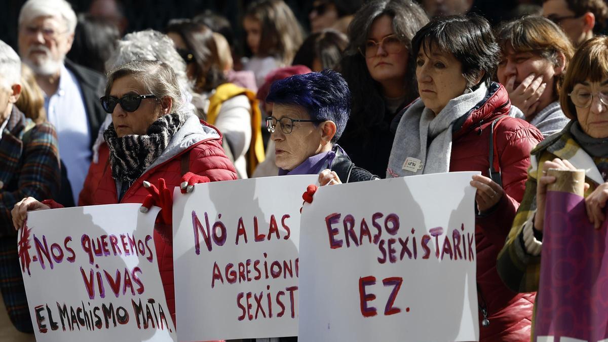 Prisión para el acusado de asesinar a cuchilladas a su esposa en Sarriguren (Navarra)