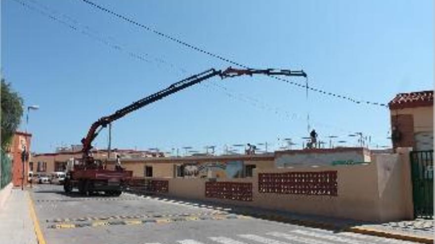 El edificio afectado por aluminosis sigue en obras.