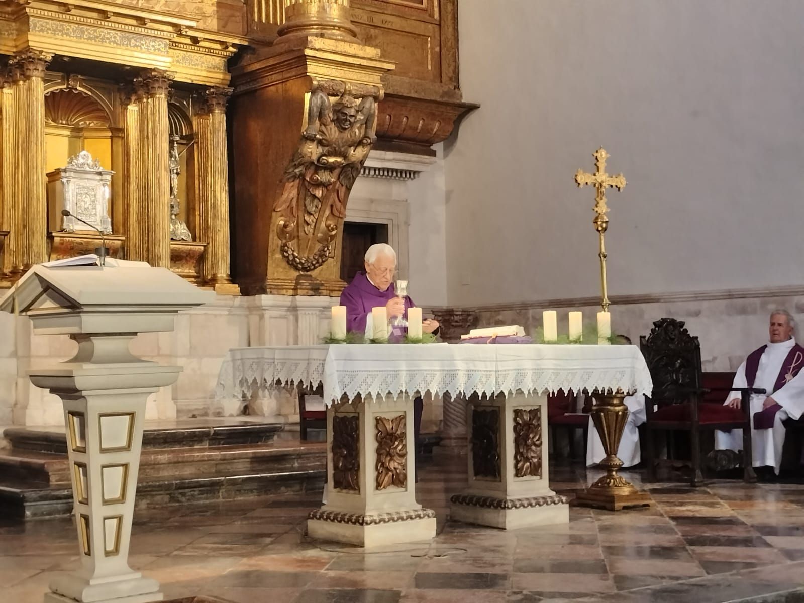 Funeral del cofundador de Mensajeros de la Paz Ángel Silva