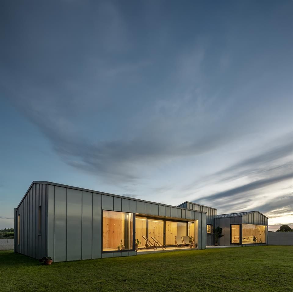 Vivienda unifamiliar en Montalvo, lugar de Arra, Sabugueira (Sanxenxo). Rodríguez + Pintos arquitectos SLP