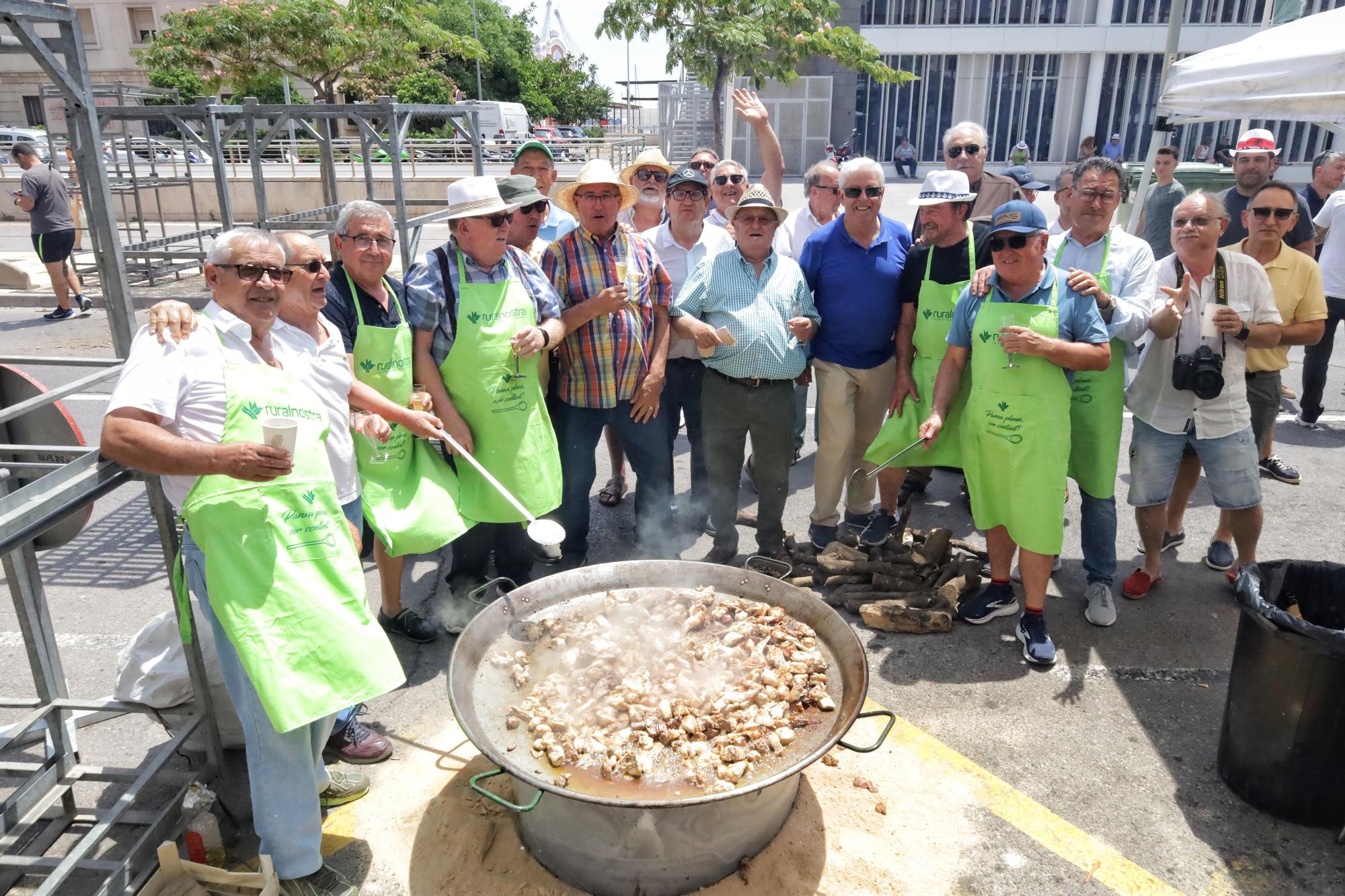 El Grau disfruta de un multitudinario Día de las Paellas