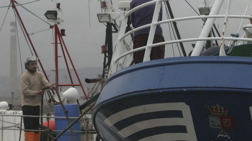 Los barcos asturianos en aguas europeas quieren un paraíso fiscal “a la francesa”