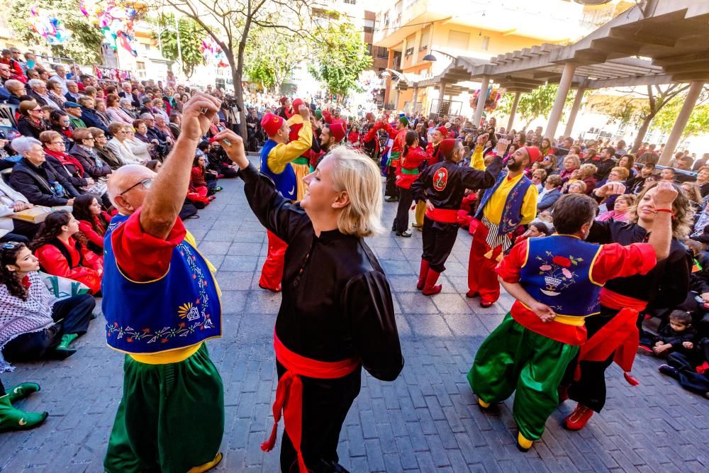 Callosa d'en Sarrià vivesu tradicional Baile Moro