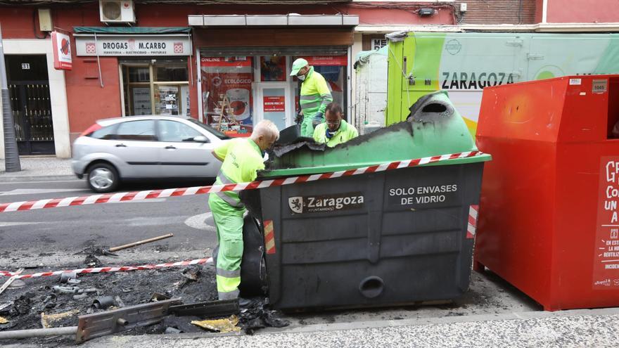 La Policía Nacional detiene a un hombre por quemar contenedores en el barrio de Las Fuentes de Zaragoza