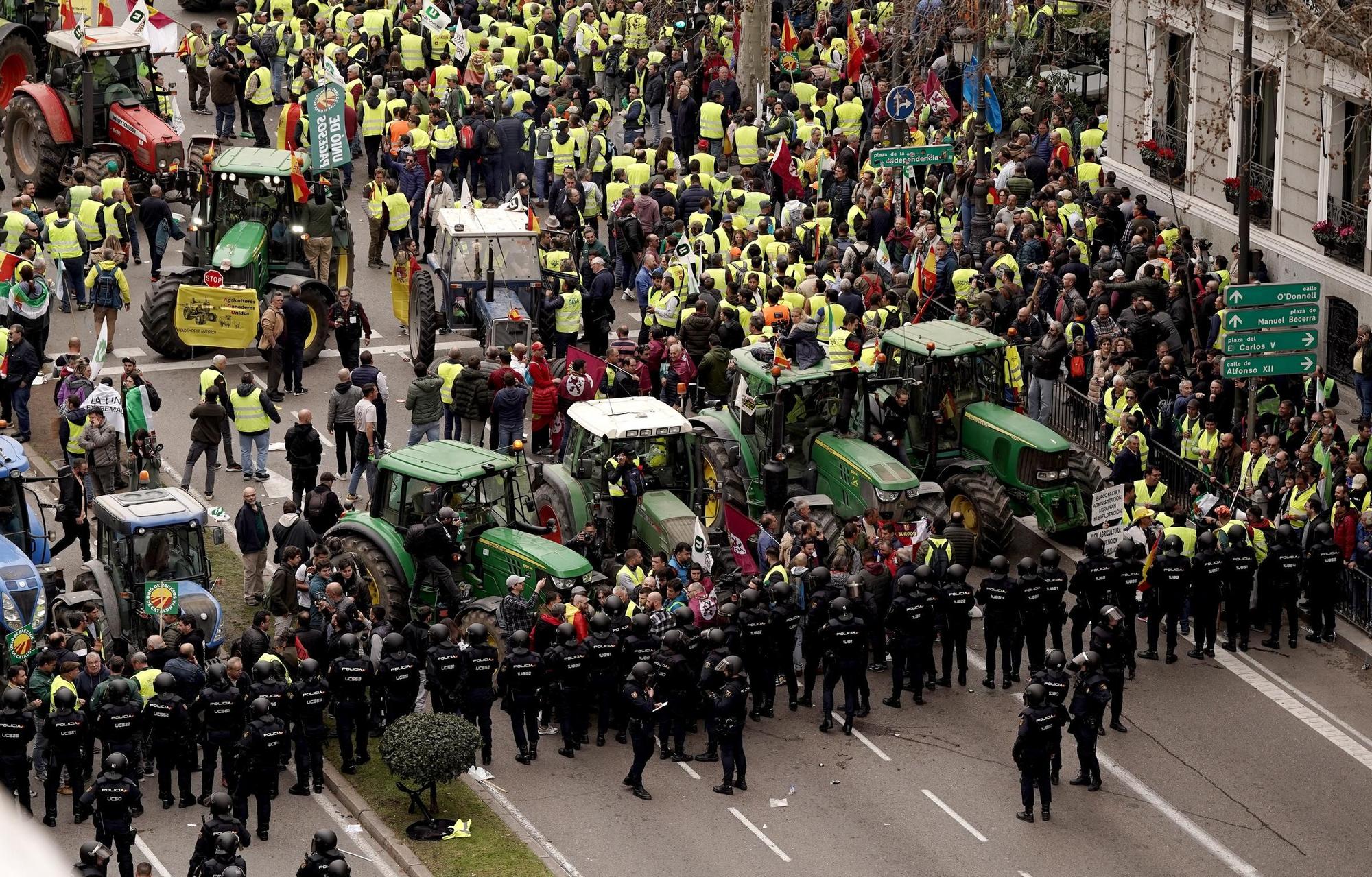 Manifestación de agricultores en Madrid, en imágenes