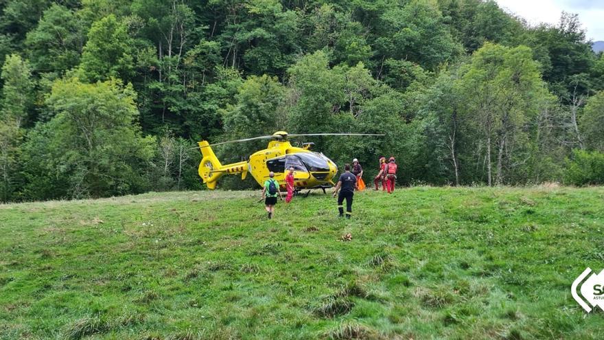 Rescatan a una senderista que se hizo un esguince en Caso