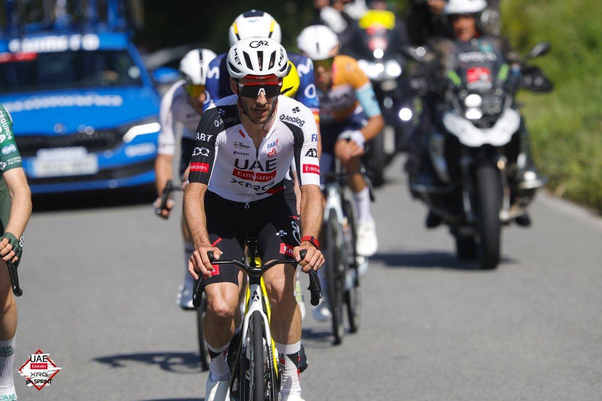 Adam Yates, en la cabeza del grupo, camino de la victoria en la cuarta etapa del O Gran Camiño.