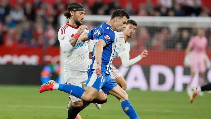 ¡La posición antirelamentaria anula el gol de Lucas Boyé!