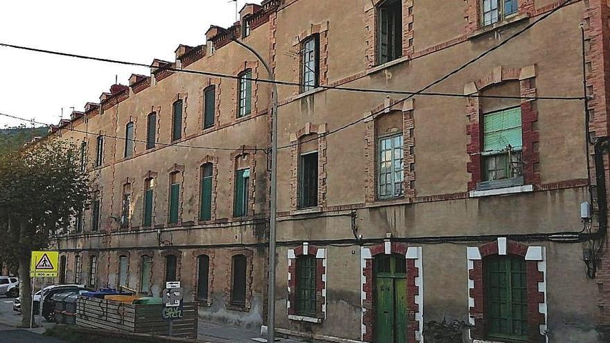 La Casa Gran de Portbou que l&#039;Ajuntament ha requerit a Adif que arrangi.