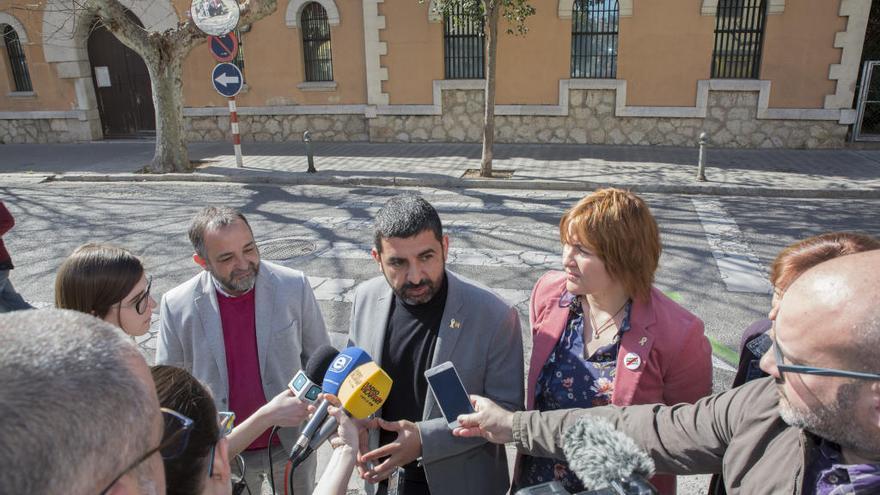 Roda de premsa del conseller de Treball amb l&#039;Agnès Lladó.