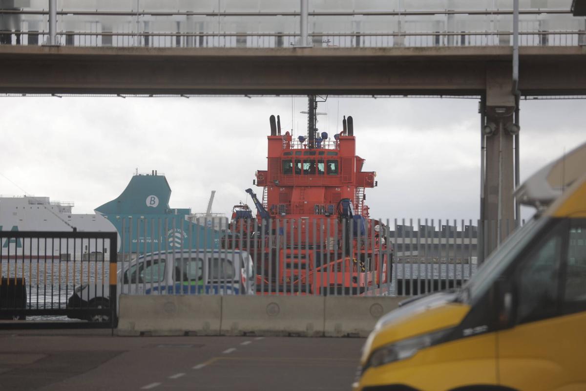 FOTOS | Nuevo incendio en la bodega de un ferry que cubría la ruta Barcelona-Palma FOTOS | Nuevo incendio en la bodega de un ferry que cubría la ruta Barcelona-Palma