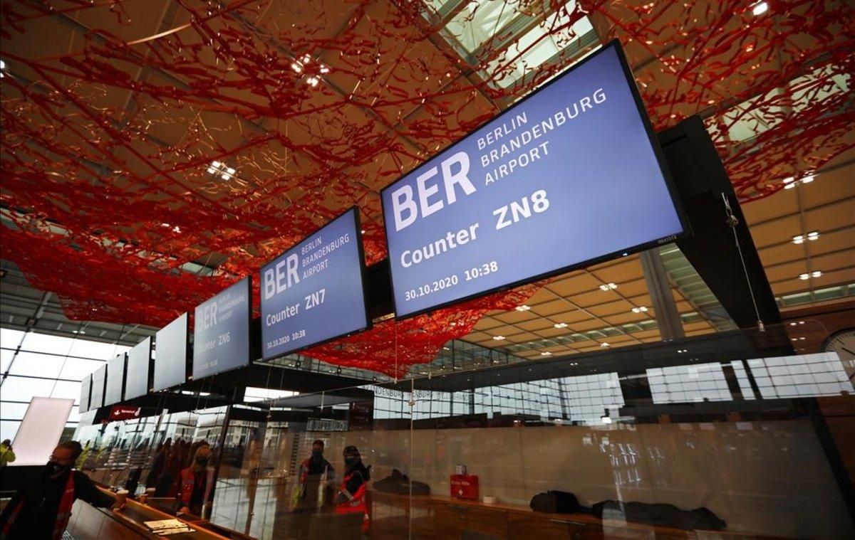 zentauroepp55663212 berlin aeropuerto201030111804 zentauroepp55663212 berlin aeropuerto201030111804