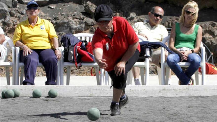 Los Delgado (Lanzarote). Estos deportistas conejeros recuperaron y mantienen vivo el juego