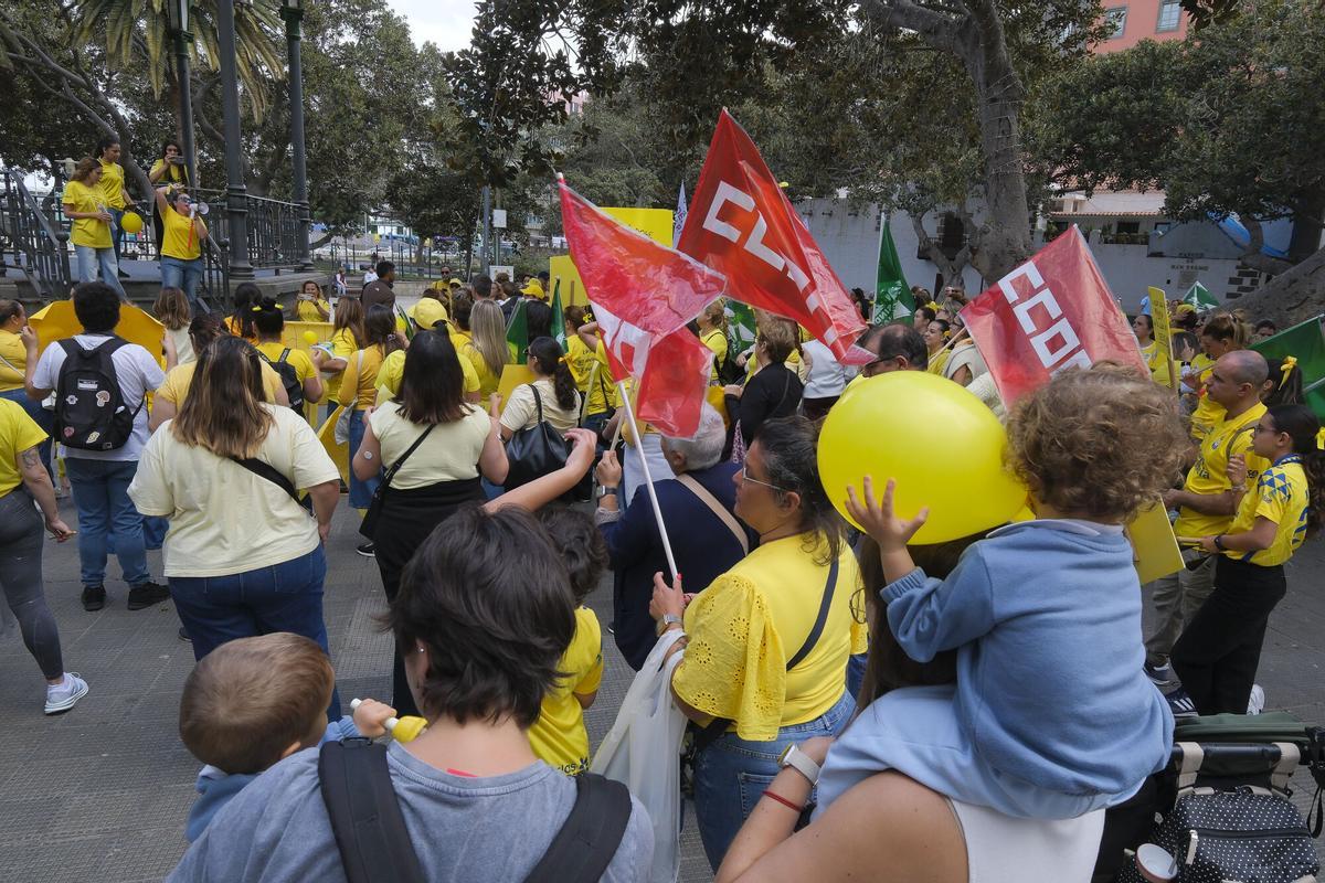 Concentración de trabajadoras de centros de educación infantil (0 a 3 años), en el parque San Telmo