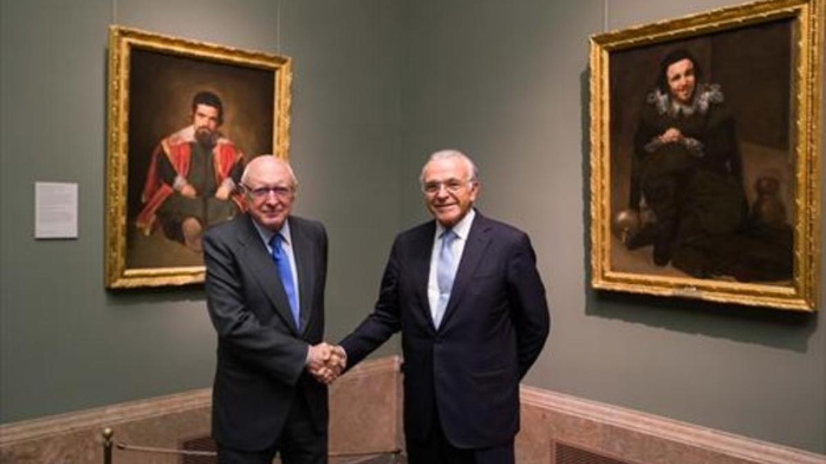 José Pedro Pérez Llorca, izquierda, e Isidro Fainé, ayer, en el Museo del Prado.