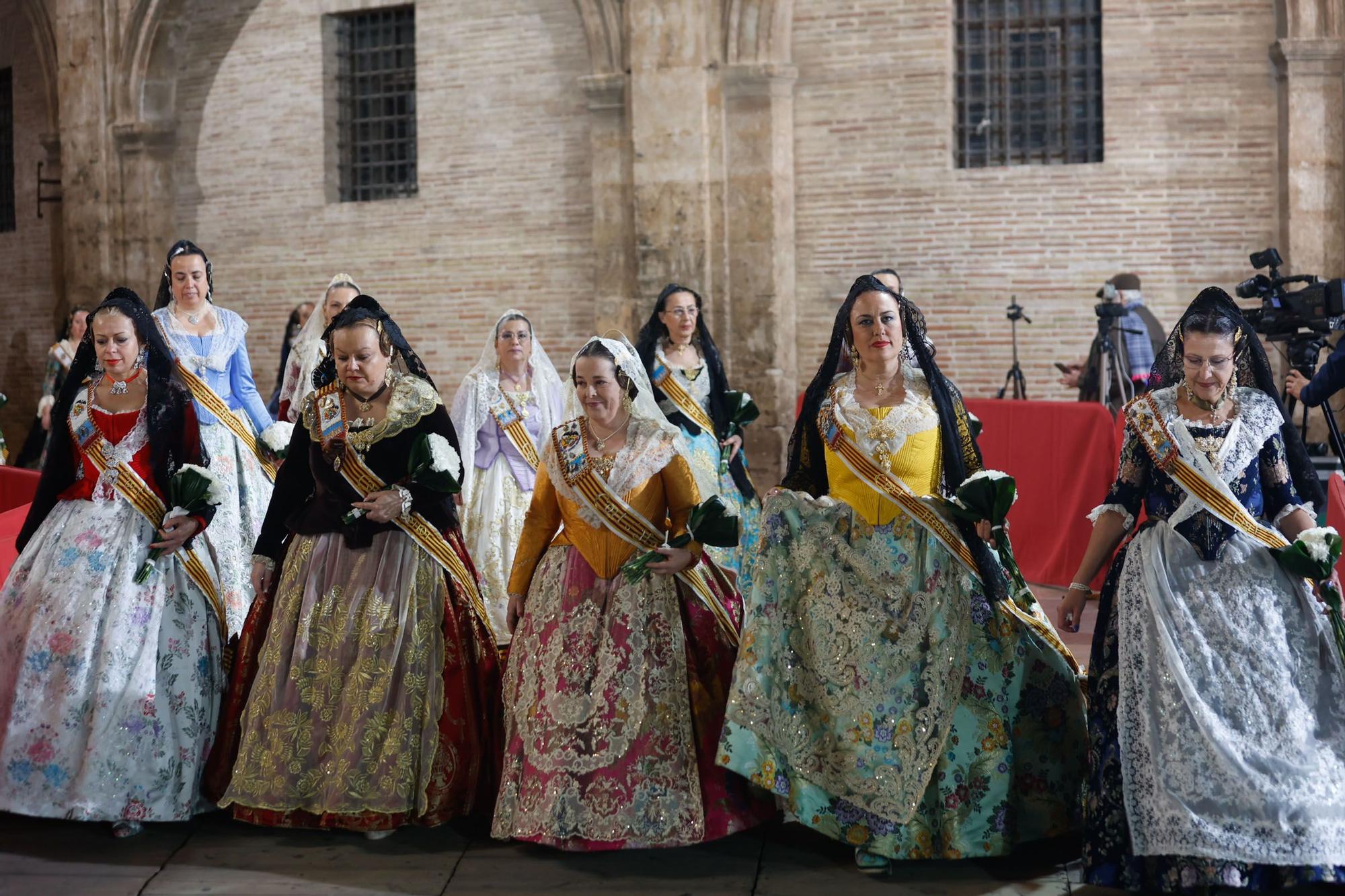 Búscate en el primer día de la Ofrenda en la calle de la Paz entre las 23 y las 24 horas