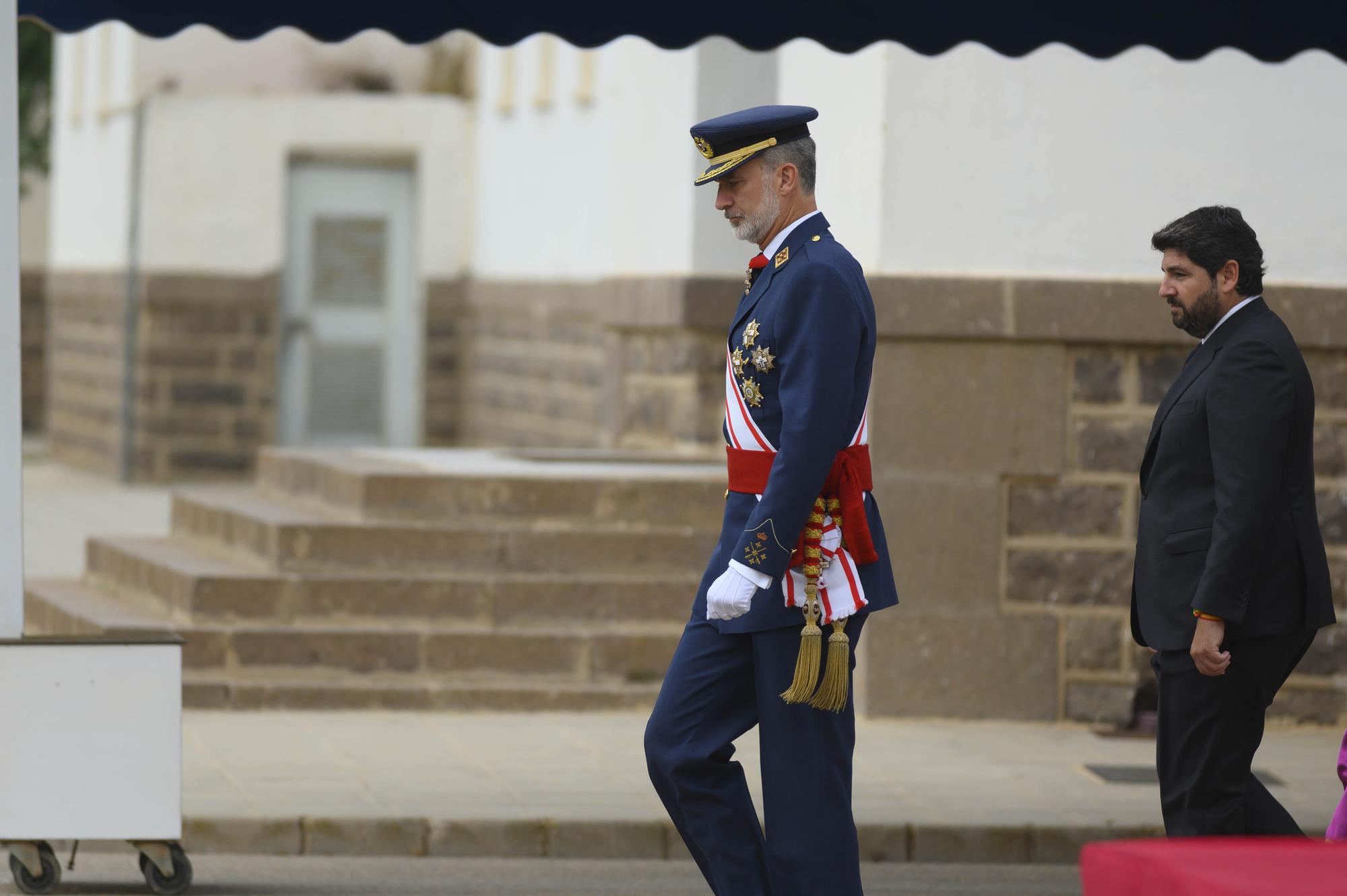 Las imágenes de la visita del rey Felipe VI en la Academia General del Aire de San Javier