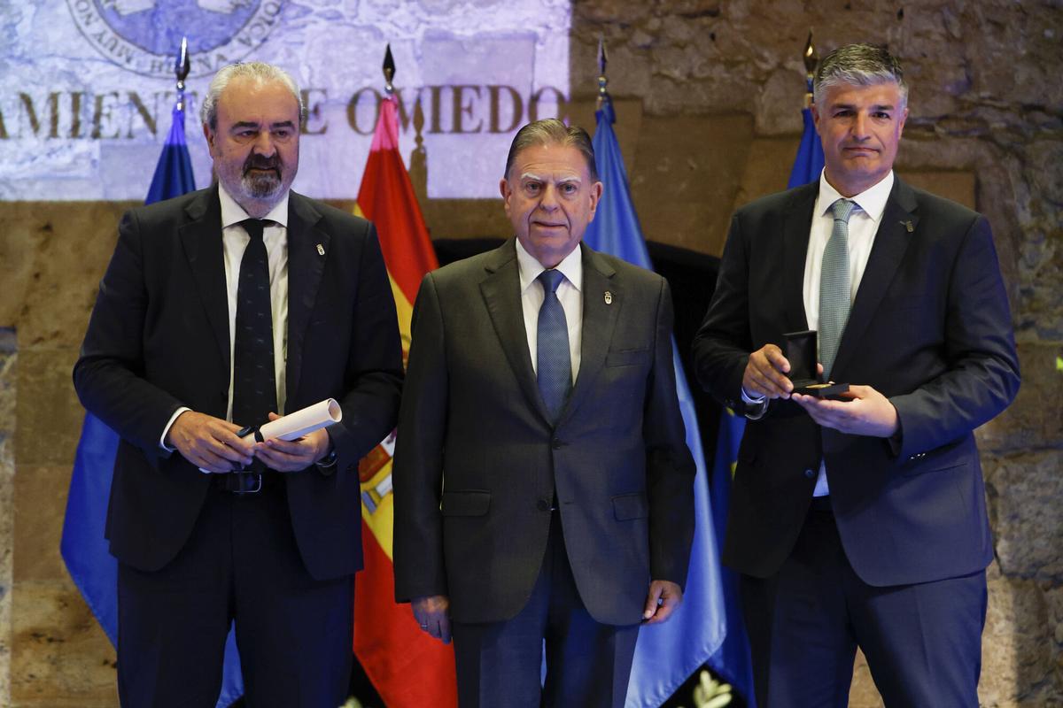 Oviedo reconoce los méritos deportivos, sociales y económicos con sus máximas distinciones
