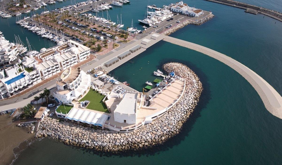 Dique del Puerto Deportivo de Benalmádena