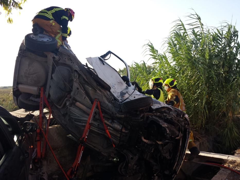 Una mujer herida grave tras un aparatoso accidente en Elche