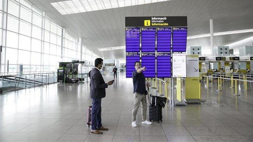 Valencia, Fuerteventura y Lanzarote se suman a los aeropuertos que abrirán este lunes