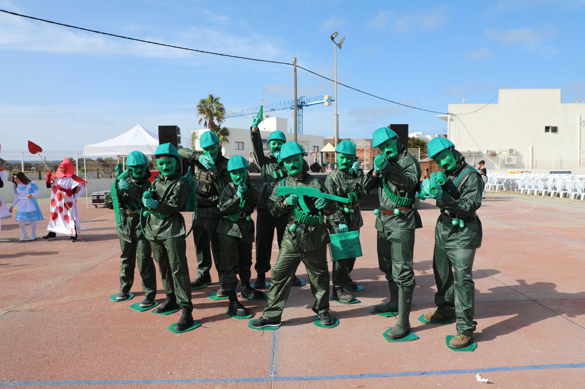 Todas las imágenes de la rúa de Carnaval en Formentera 2023