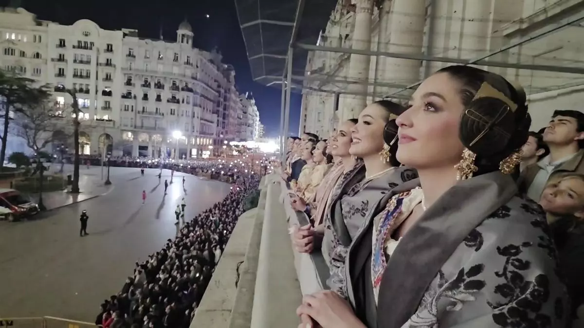Cómo inscribirse para ver el castillo del día de la madre desde el balcón del Ayuntamiento de València