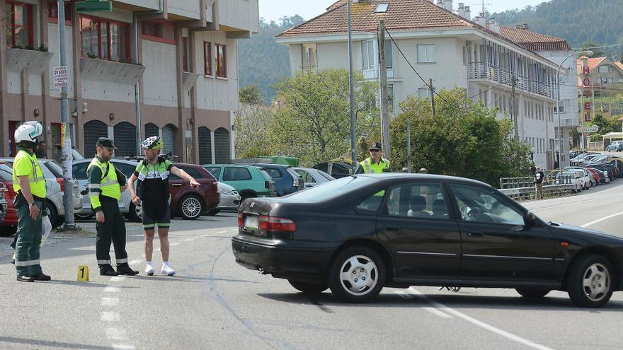 Investigan por homicidio imprudente al conductor de 82 años que atropelló a un ciclista en Poio