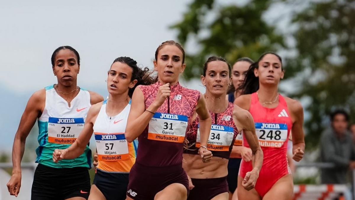 La subcampeona de Europa de 800 metros Daniela García en el cartel del encuentro DrinkinfRuner de este sábado. 13 de diciembre.