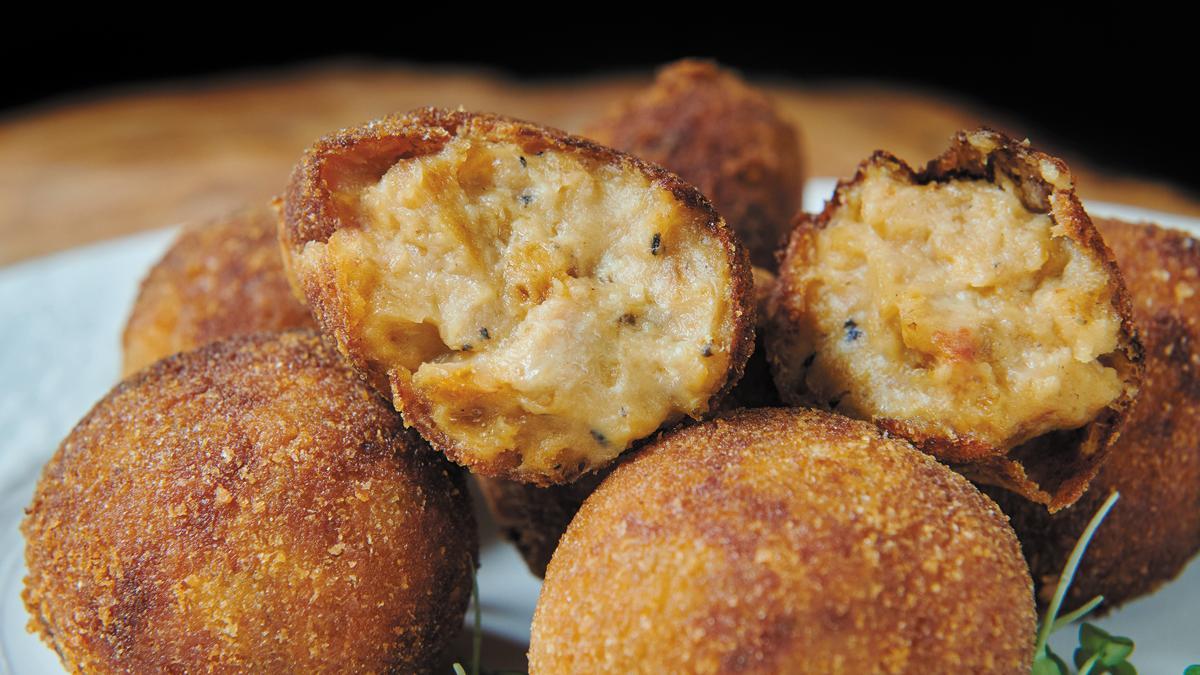 Croquetas de rustido de ternera, uno de los platos del libro 'Rafuel, mis mejores recetas'