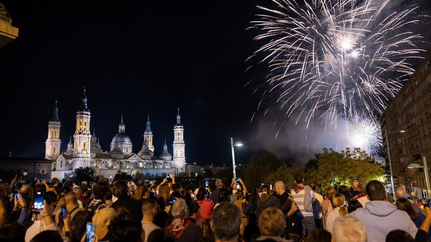 Fiestas del Pilar 2024, en directo: el &#039;Somos&#039; y los fuegos artificiales ponen el broche
