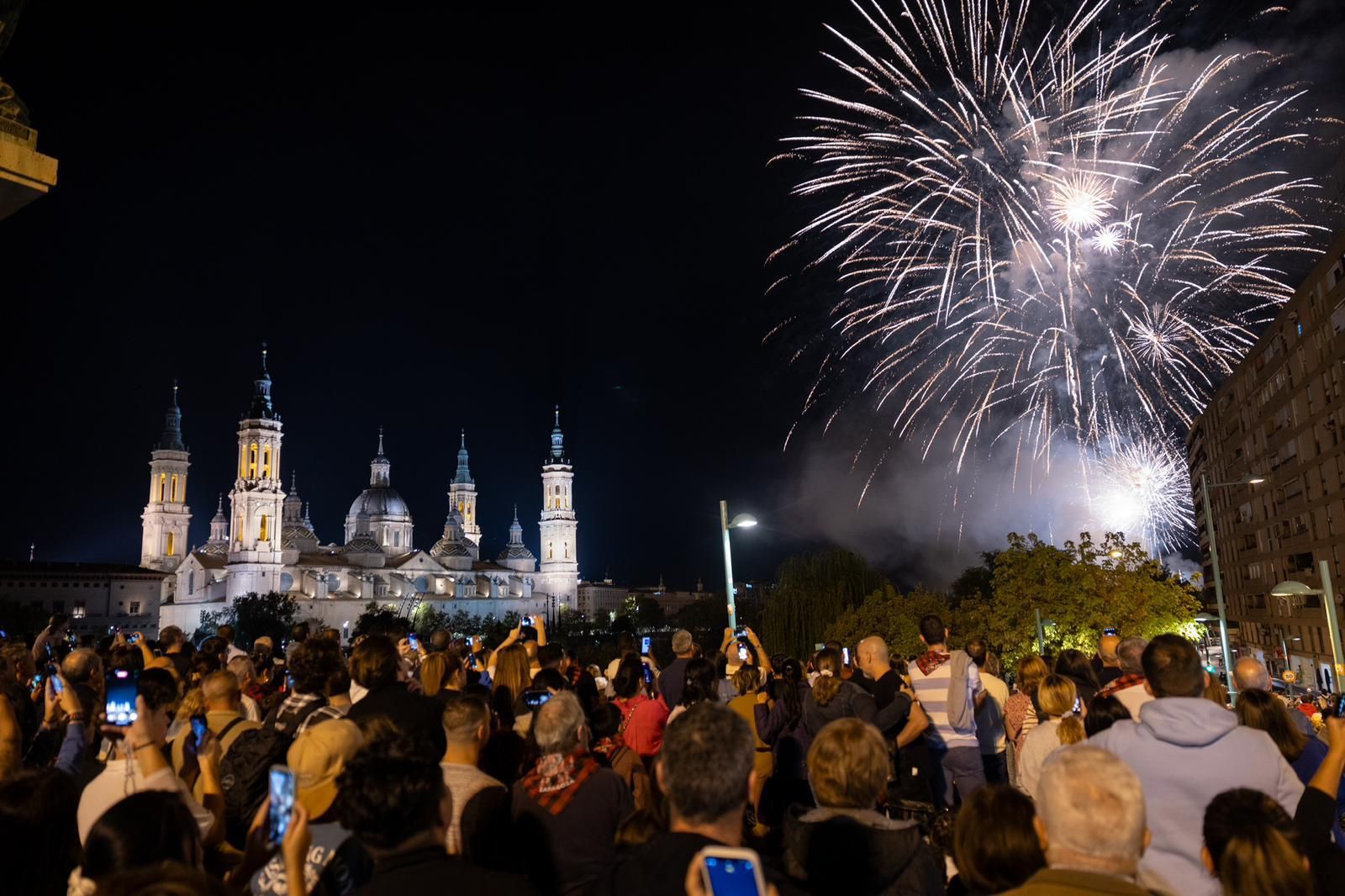 En imágenes | Los fuegos artificiales ponen el broche final a las Fiestas del Pilar 2024