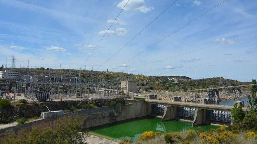 Instalaciones eléctricas de Ricobayo.