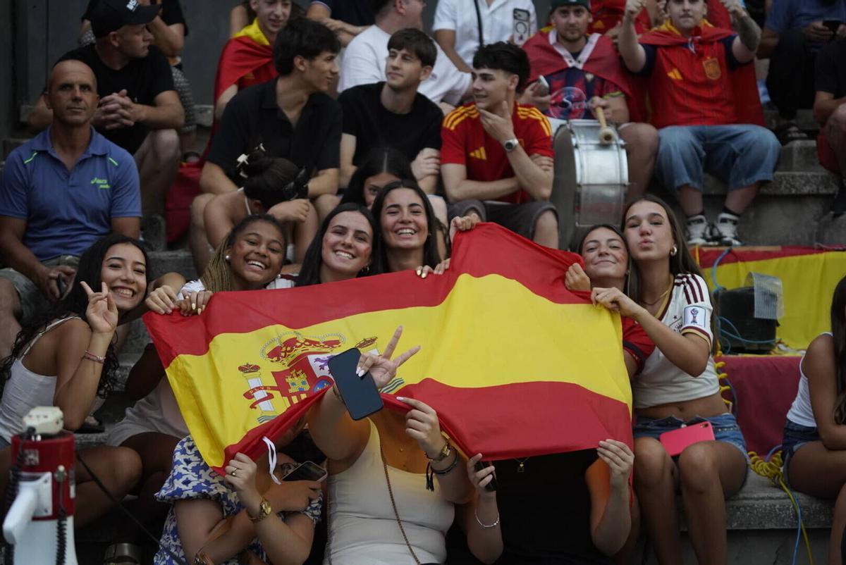 Busca't a les imatges del partit de la final del mundial a l'estadi del Nou Congost