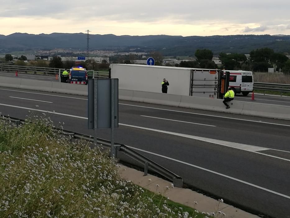 Camió bolcat a la C-25, a Sant Fruitós