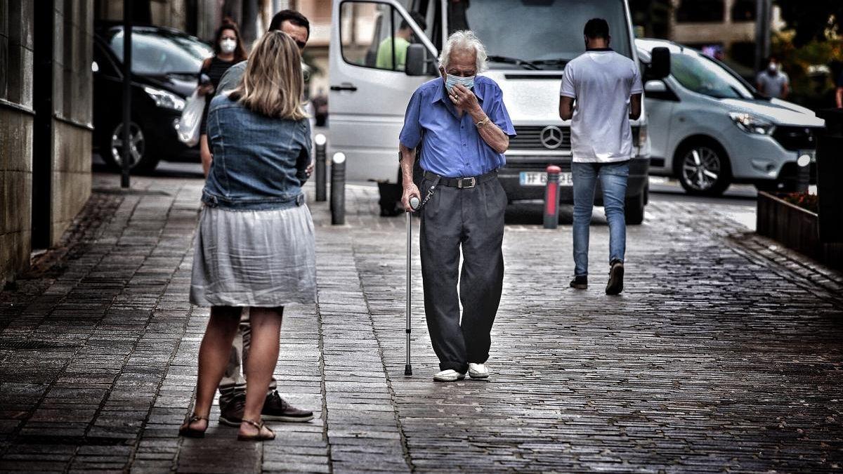 Canarias registra esta semana 96 brotes nuevos con 634 personas afectadas