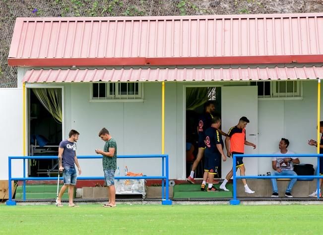 .Entrenamiento de la UD Las Palmas en Barranco ...