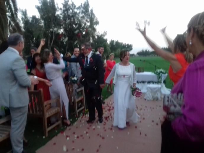 Boda en Maspalomas de los comisarios Sagrario de León y Antonio Jarabo