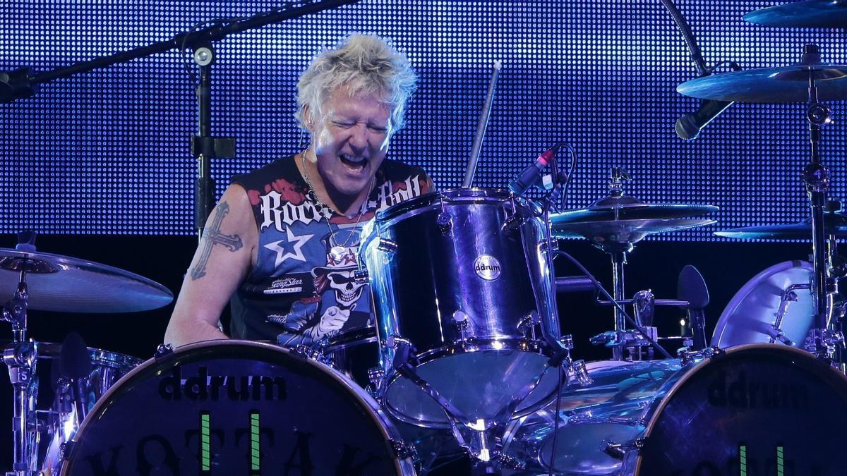 El ex batería de Scorpions John Kottak, durante una actuación de 2014.