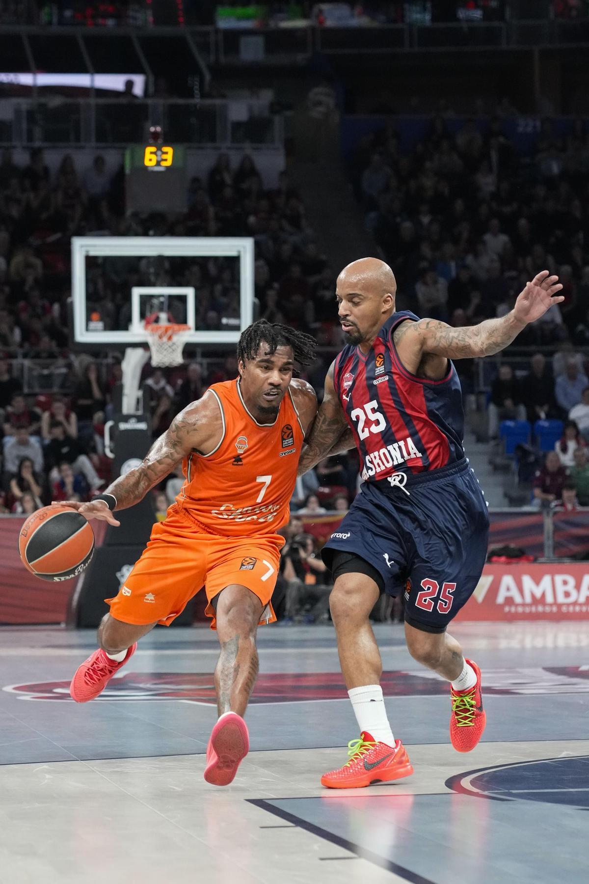 El Valencia Basket ganó el viernes en Vitoria.