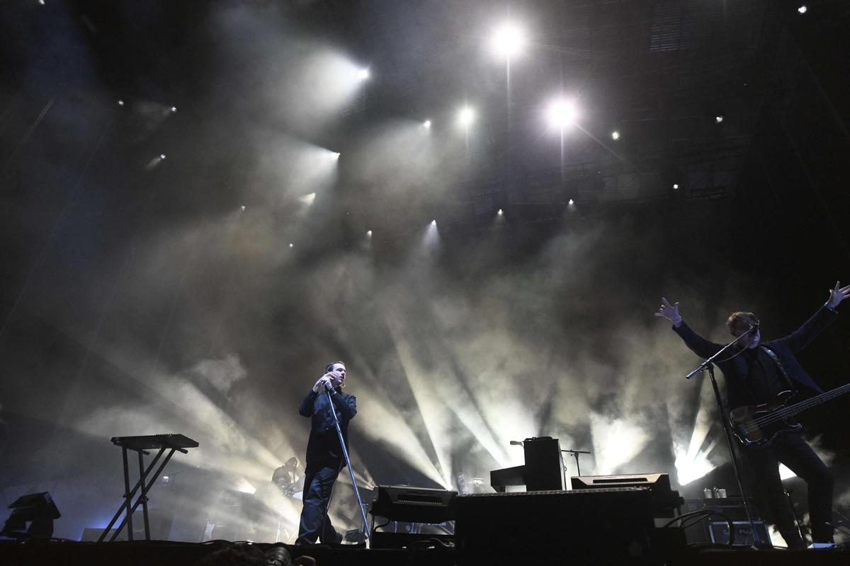Editors deslumbran en su concierto del sábado noche en el Warm 2024