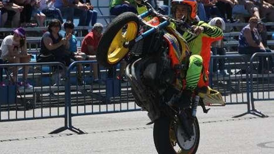 Exhibición del piloto portugués Paulo Martinho en la anterior edición de la Semana Verde de Galicia. // Bernabé