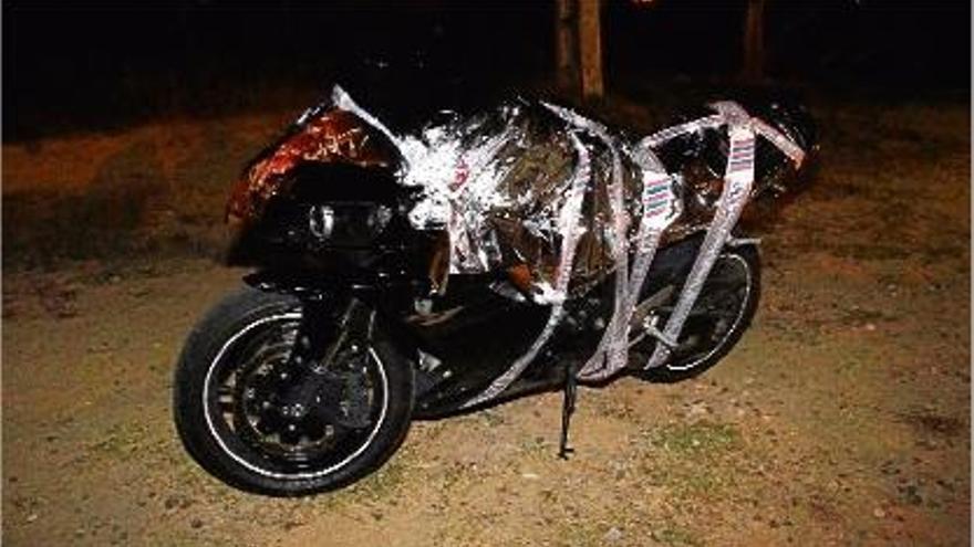 Els agressors van abandonar la moto en una urbanització de Vidreres i van pujar en un vehicle d&#039;alta gamma.