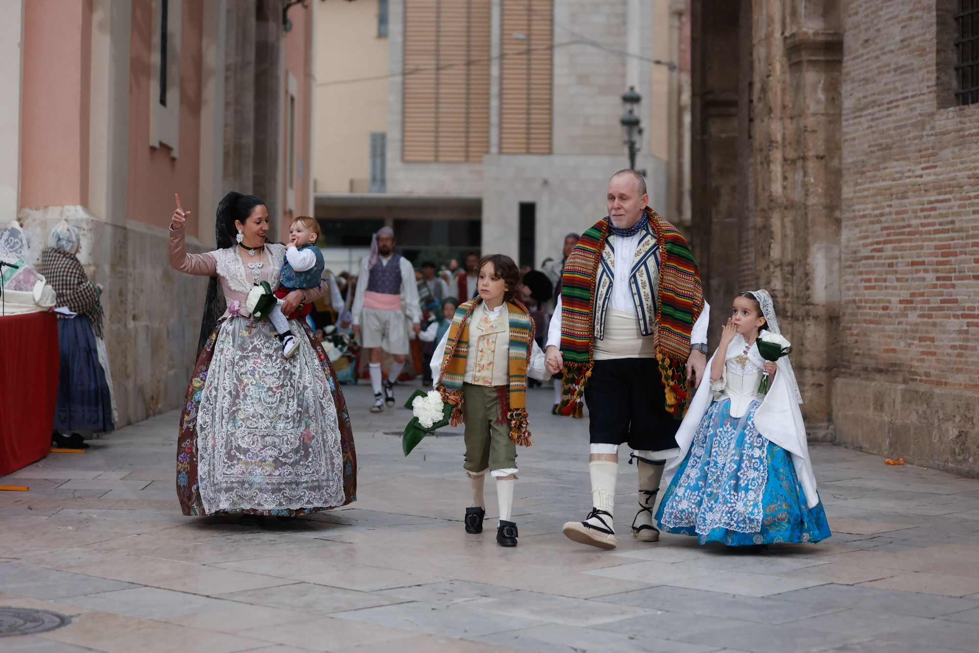 Todas las fotos de la Ofrenda del 17 de marzo por la calle de la Paz de 18:00 a 19:00 horas
