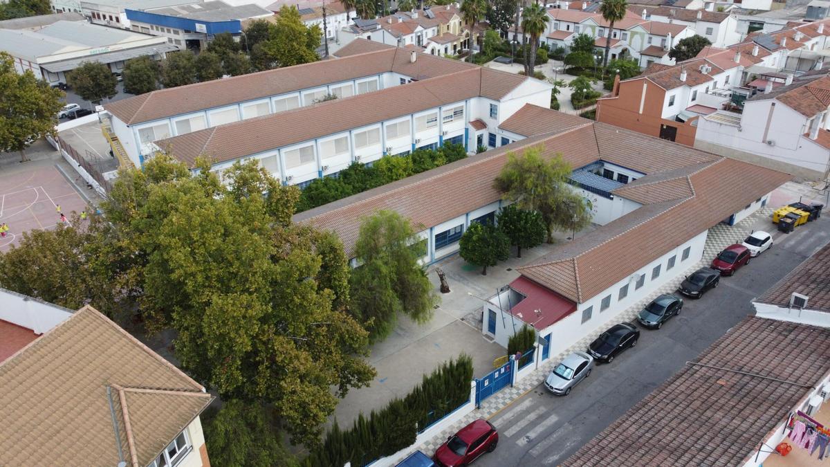 Vista del colegio Antonio Machado de Lucena.