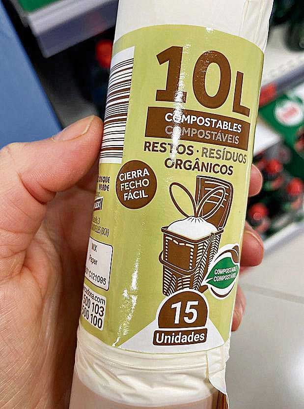 Als „kompostierbar“ ausgewiesene Abfalltüten...