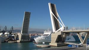 BARCELONA PUENTE DE EUROPA ABIERTO FOTO VICENS FORNER