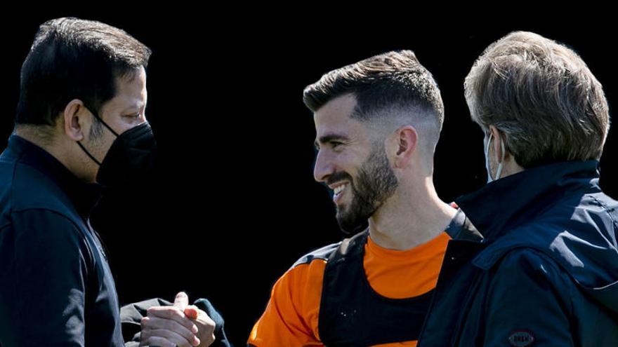 La 'misteriosa' foto del Valencia CF sobre Gayà