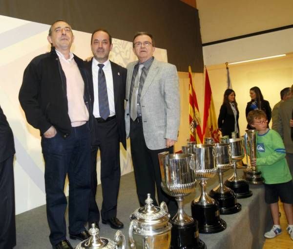 Entrega de las insignias de oro a los abonados veteranos del Real Zaragoza